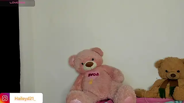 Snapshot of HaileyDuke chatting on March 2026 10:47:01 PM HaileyDuke online show from March 2026 10:47:01 PM