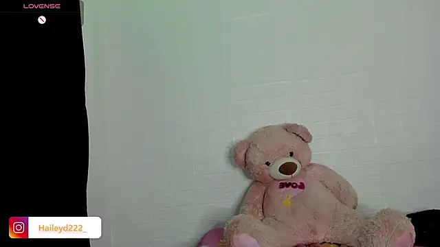 HaileyDuke online show from April 2026 02:27:02 AM