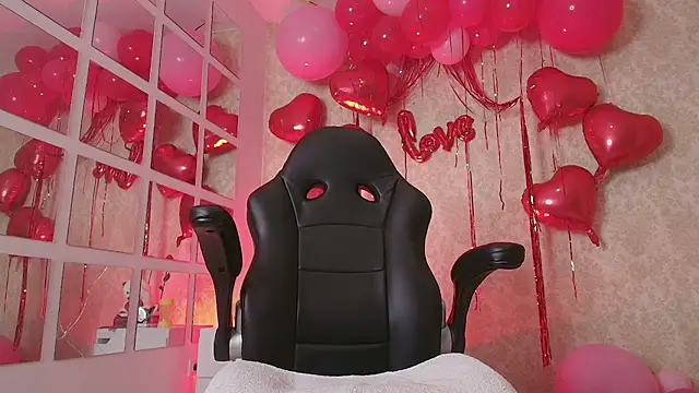 Snapshot of MorenaLush_Eup chatting on February 2026 12:51:02 AM MorenaLush Eup online show from February 2026 12:51:02 AM