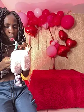 Snapshot of MorenaLush_Eup chatting on February 2026 12:32:01 AM MorenaLush Eup online show from February 2026 12:32:01 AM