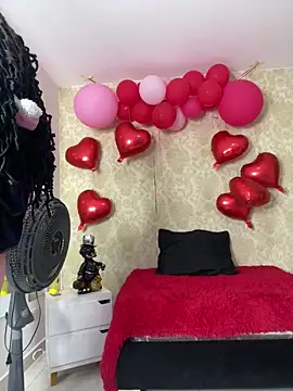 Snapshot of MorenaLush_Eup chatting on March 2026 01:13:01 AM MorenaLush Eup online show from March 2026 01:13:01 AM