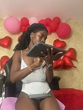 Snapshot of MorenaLush_Eup chatting on March 2026 01:57:01 AM MorenaLush Eup online show from March 2026 01:57:01 AM