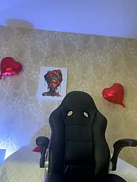 Snapshot of MorenaLush_Eup chatting on May 2026 03:47:01 AM MorenaLush Eup online show from May 2026 03:47:01 AM