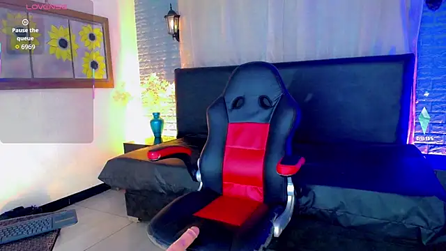 Juliette Miel online show from November 2025 03:39:01 AM