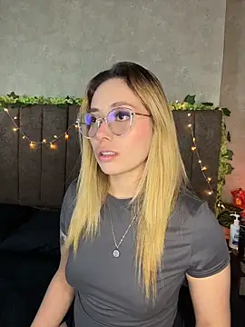 LanaMills  online show from March 2026 04:20:02 AM