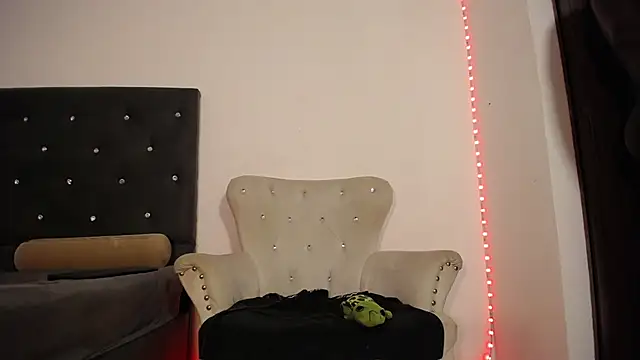 Snapshot of JoshMorri chatting on October 2025 06:36:02 AM JoshMorri online show from October 2025 06:36:02 AM