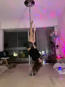 Chris06d22xh online show from February 2026 09:24:01 PM