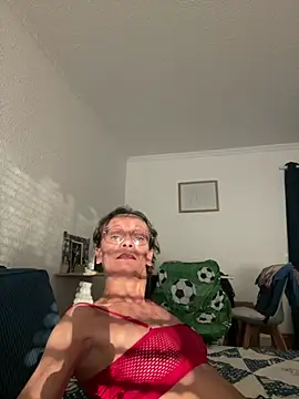 Snapshot of Chris06d22@xh chatting on July 2026 06:37:01 PM Chris06d22xh online show from July 2026 06:37:01 PM