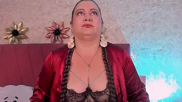 Snapshot of PalomaLombardi chatting on November 2025 08:11:01 PM PalomaLombardi online show from November 2025 08:11:01 PM