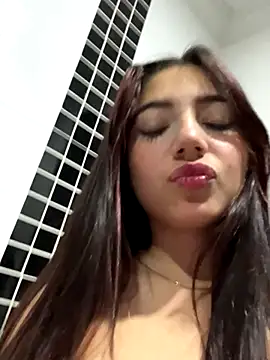 Snapshot of LisaGoddes chatting on October 2025 10:53:02 PM LisaGoddes online show from October 2025 10:53:02 PM