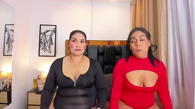 Snapshot of GiorgineTaylor chatting on October 2025 11:10:01 AM GiorgineTaylor online show from October 2025 11:10:01 AM