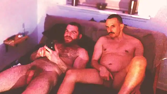 Bighairytopping online show from April 2026 07:39:01 AM