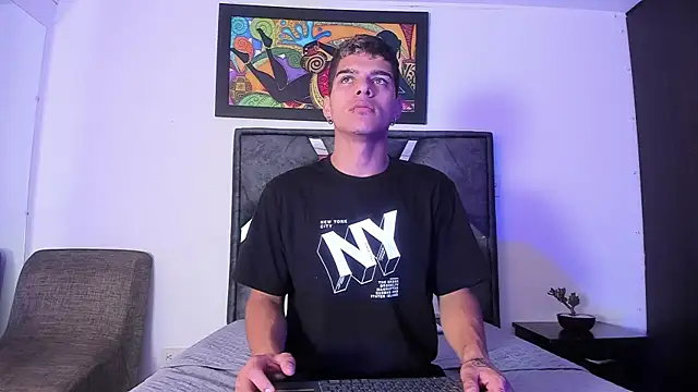 wyatt 3 online show from November 2025 12:49:01 PM