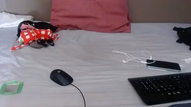 Snapshot of TALLHORNYBEAR chatting on September 2025 04:05:02 AM TALLHORNYBEAR online show from September 2025 04:05:02 AM