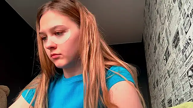 Smoke mama online show from October 2025 04:43:01 AM