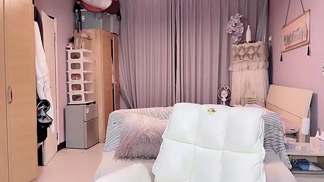 Snapshot of Y2Luvk chatting on September 2025 08:53:02 PM Y2Luvk online show from September 2025 08:53:02 PM