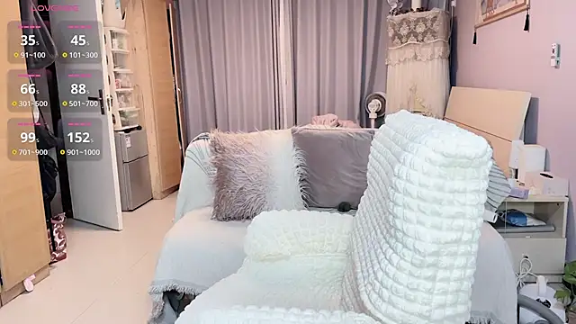 Snapshot of Y2Luvk chatting on October 2025 09:17:02 PM Y2Luvk online show from October 2025 09:17:02 PM