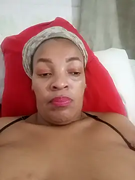 Snapshot of Eroticdollxx3 chatting on October 2025 05:19:02 PM Eroticdollxx3 online show from October 2025 05:19:02 PM