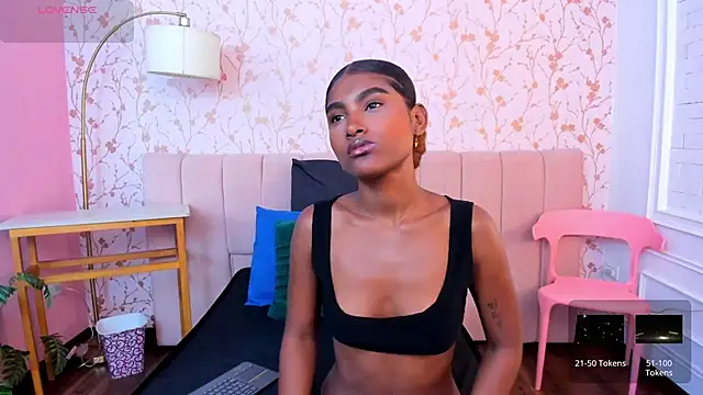 halleylorens online show from June 2026 05:24:02 PM