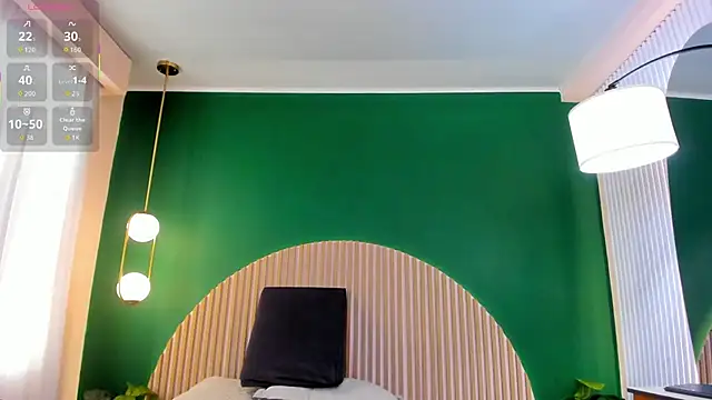 halleylorens online show from June 2026 01:13:02 PM