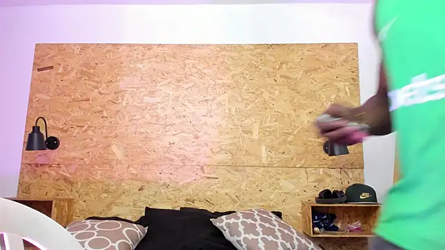 santiblack7 online show from October 2025 07:36:01 PM