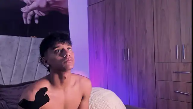 ZYZZ1312 online show from September 2025 02:49:02 PM