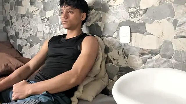 ZYZZ1312 online show from February 2026 04:16:02 AM