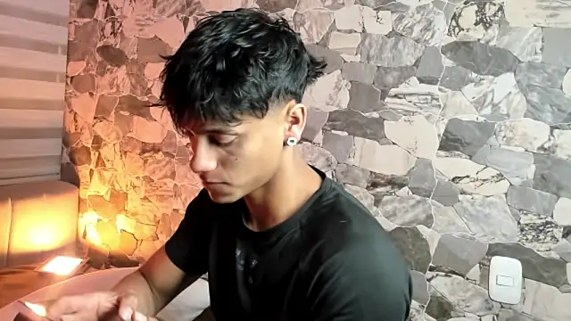 Snapshot of ZYZZ1312 chatting on March 2026 05:46:01 AM ZYZZ1312 online show from March 2026 05:46:01 AM