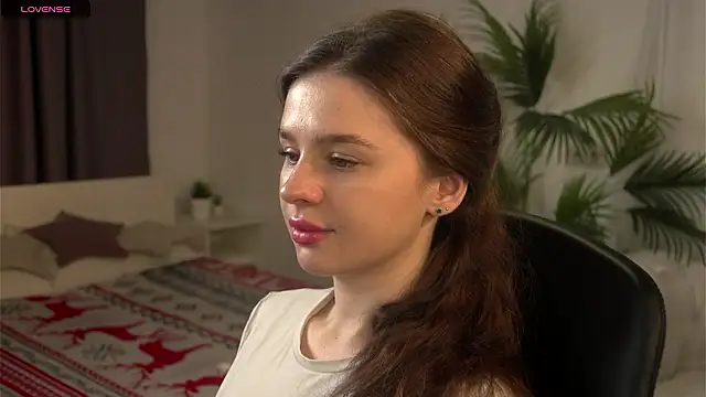 Olivia Farrell online show from March 2026 01:35:02 PM