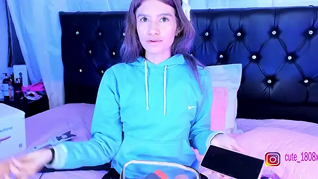 Sofiia cute  online show from October 2025 04:02:02 AM