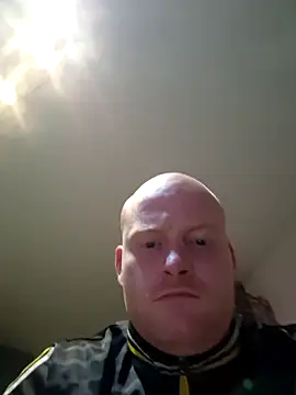 Snapshot of svenni2525 chatting on October 2025 03:18:02 AM svenni2525 online show from October 2025 03:18:02 AM