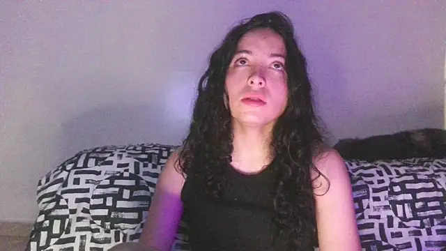 aliceclair  online show from October 2025 06:06:02 AM