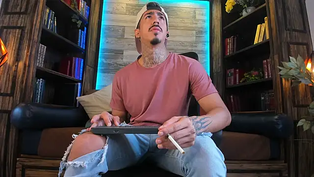 Donovan Desmond online show from November 2025 08:08:02 PM