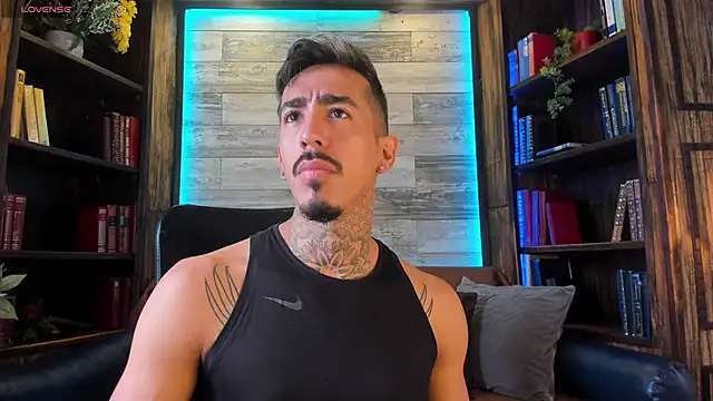 Donovan Desmond online show from November 2025 08:20:01 PM