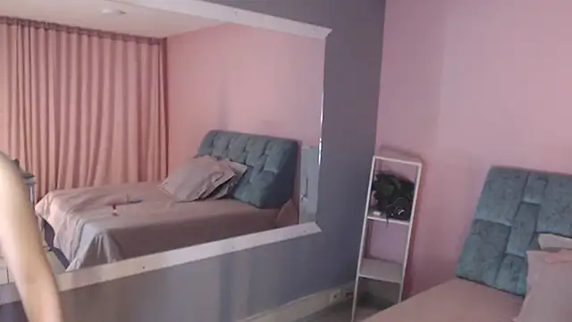 Snapshot of Camila_Russoo chatting on December 2025 08:26:01 PM Camila Russoo online show from December 2025 08:26:01 PM