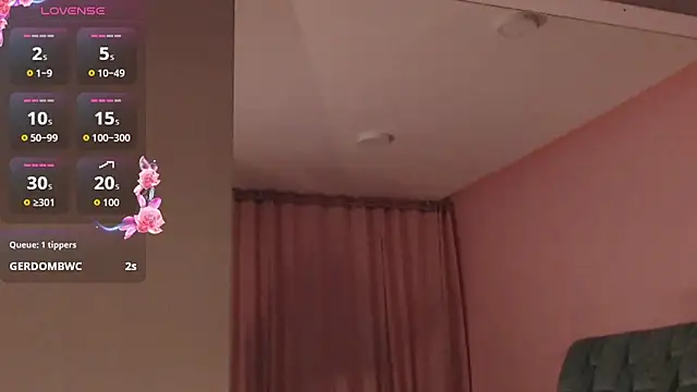 Camila Russoo online show from February 2026 11:18:01 AM