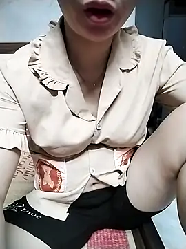 Snapshot of Mie_rose chatting on September 2025 02:33:02 AM Mie rose online show from September 2025 02:33:02 AM