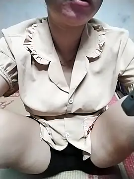 Snapshot of Mie_rose chatting on September 2025 02:11:01 PM Mie rose online show from September 2025 02:11:01 PM