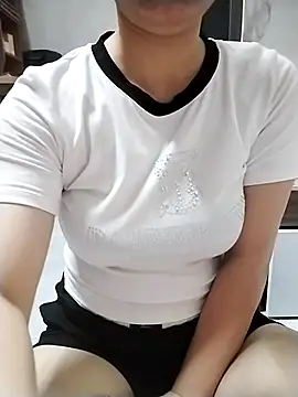 Snapshot of Mie_rose chatting on October 2025 01:39:02 AM Mie rose online show from October 2025 01:39:02 AM