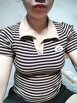 Mie rose online show from November 2025 01:45:01 PM