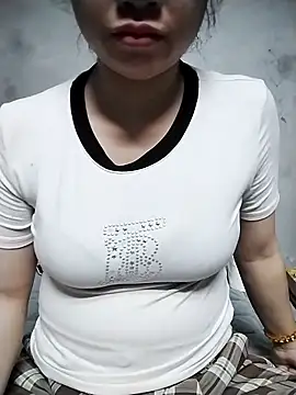 Mie rose online show from February 2026 01:42:01 PM