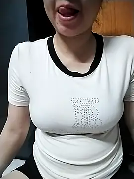 Mie rose online show from April 2026 01:41:02 PM