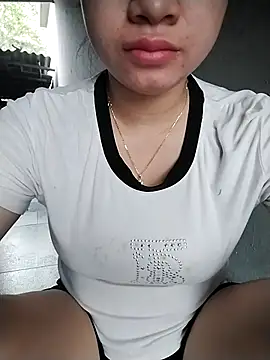 Snapshot of Mie_rose chatting on June 2026 11:40:01 PM Mie rose online show from June 2026 11:40:01 PM