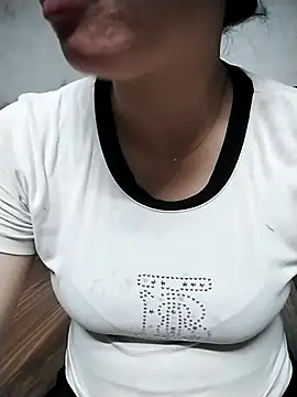 Snapshot of Mie_rose chatting on June 2026 08:22:02 AM Mie rose online show from June 2026 08:22:02 AM