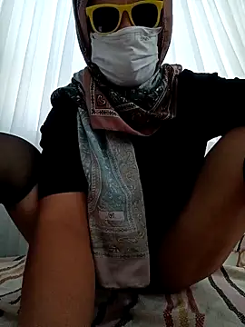 Snapshot of ezgi2545 chatting on September 2025 01:14:02 PM ezgi2545 online show from September 2025 01:14:02 PM