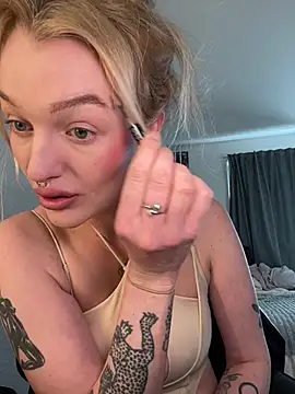 Snapshot of lovecassyrose chatting on January 2026 12:10:01 PM lovecassyrose online show from January 2026 12:10:01 PM