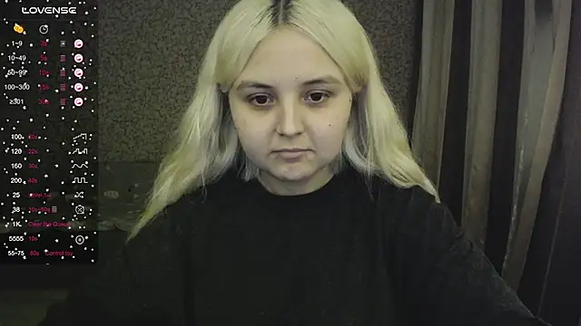 Snapshot of vendymories chatting on October 2025 05:20:02 PM vendymories online show from October 2025 05:20:02 PM