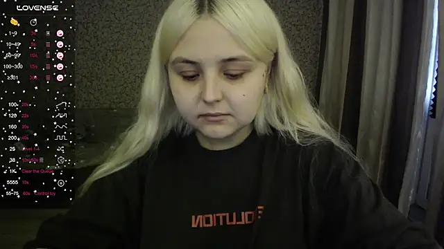 Snapshot of vendymories chatting on October 2025 11:29:02 AM vendymories online show from October 2025 11:29:02 AM