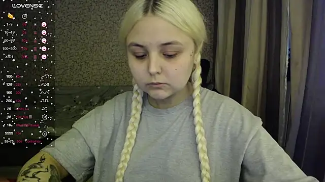 Snapshot of vendymories chatting on October 2025 02:37:02 PM vendymories online show from October 2025 02:37:02 PM