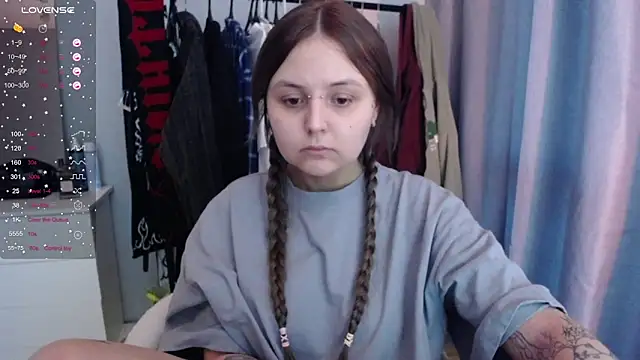 Snapshot of vendymories chatting on February 2026 11:06:02 AM vendymories online show from February 2026 11:06:02 AM